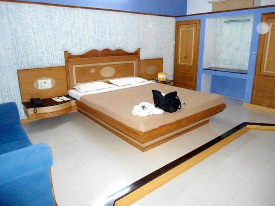 Amidhara Avezika Resort	